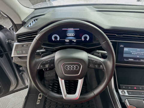2022 Audi Q8 quattro Premium Plus 55 TFSI