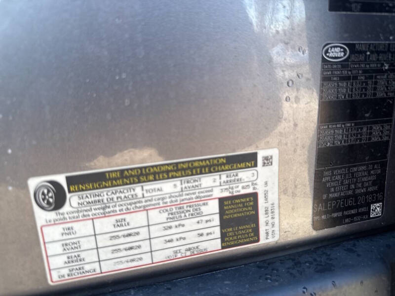 2020 Land Rover Defender 110 SE