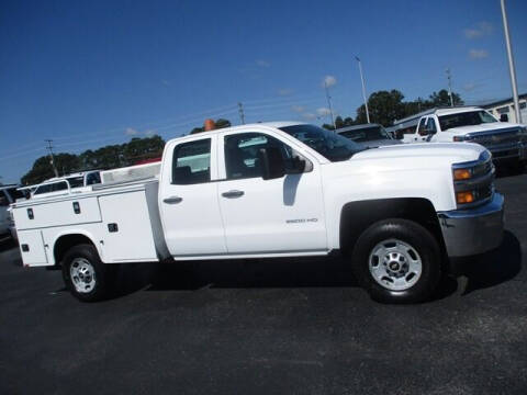 2015 Chevrolet Silverado 2500HD for sale at GOWEN WHOLESALE AUTO in Lawrenceburg TN