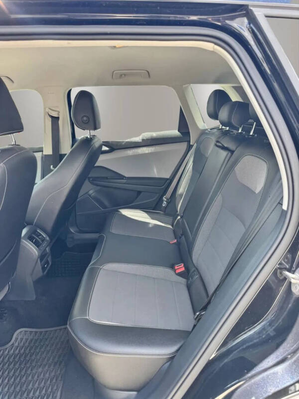 2023 Volkswagen Taos SE