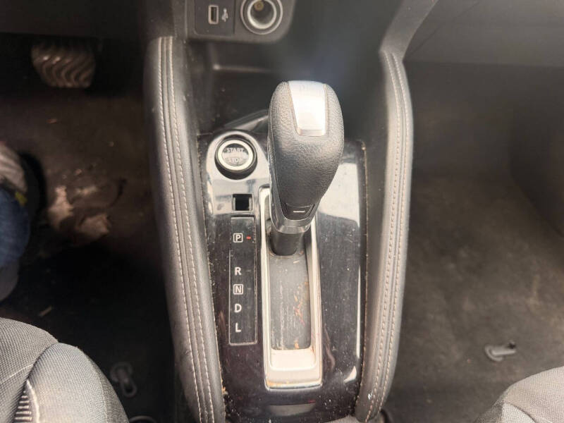2019 Nissan Kicks S