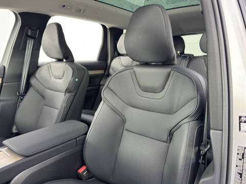 2025 Volvo EX90 Twin Plus 7P