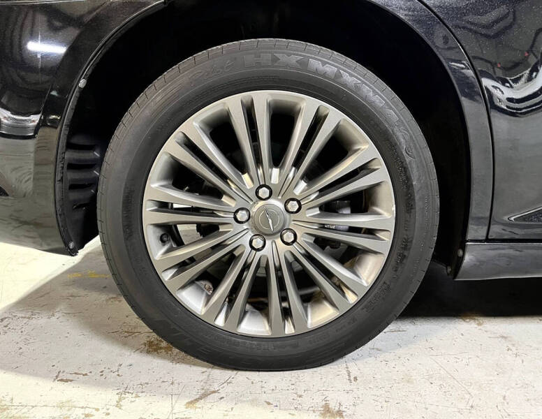 2014 Chrysler 300 C John Varvatos Limited Edition