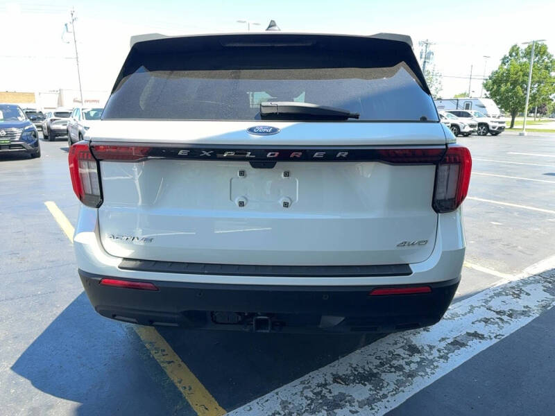 2025 Ford Explorer Active