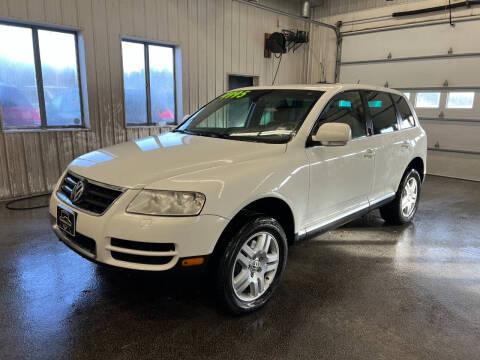 2006 Volkswagen Touareg for sale at Sand's Auto Sales in Cambridge MN