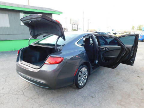 2015 Chrysler 200 LX