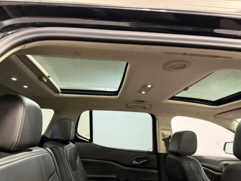 2022 GMC Acadia Denali