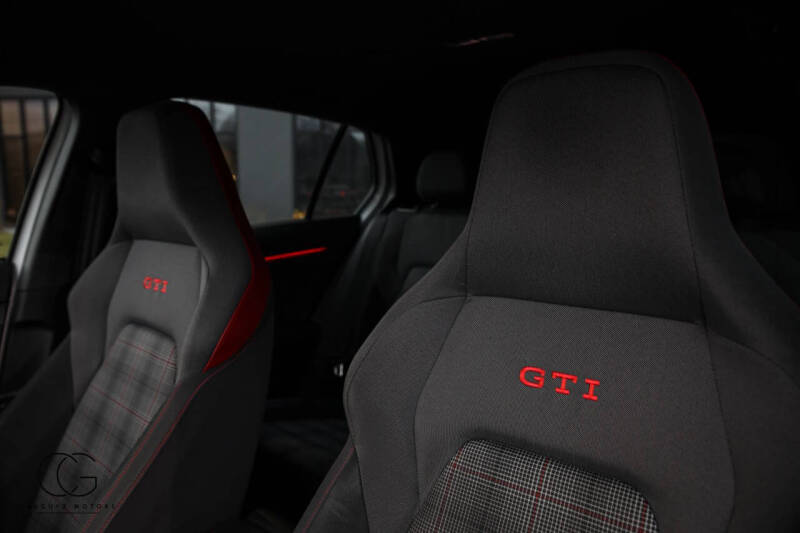 2023 Volkswagen Golf GTI 40th Anniversary Edition