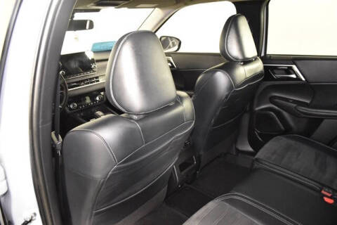 2024 Mitsubishi Outlander PHEV SE