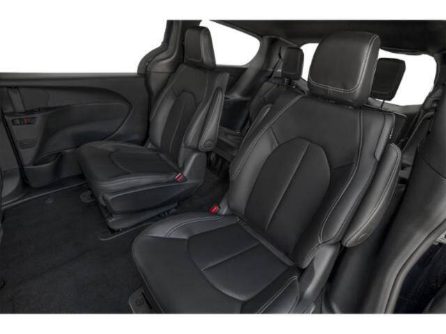 2025 Chrysler Pacifica Plug-In Hybrid Select
