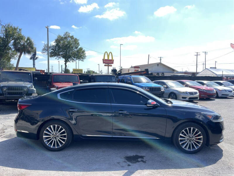 2017 Kia Cadenza Premium