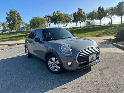 2015 MINI Hardtop 4 Door Cooper