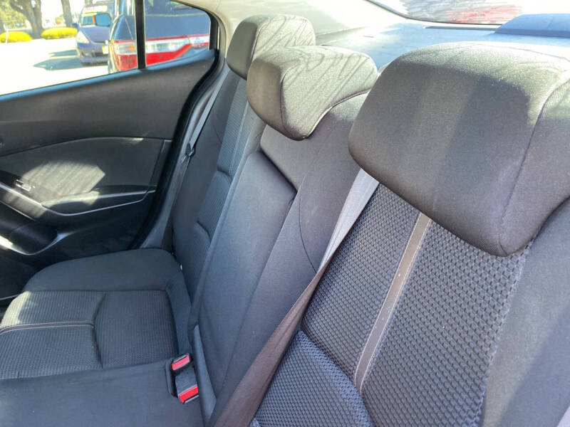 2017 Mazda MAZDA3 Sport