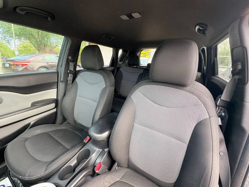 2017 Kia Soul +