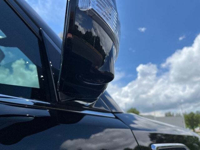 2023 Nissan Armada 15