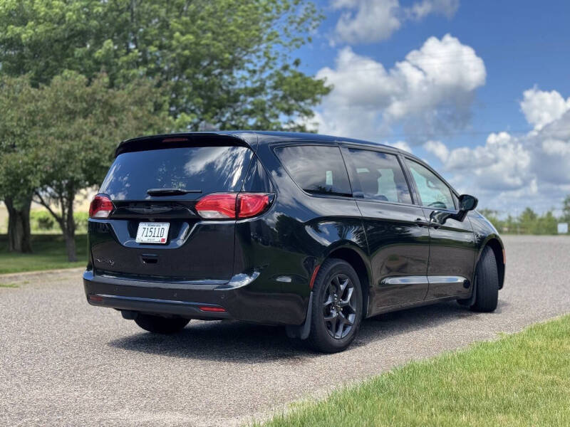 2020 Chrysler Pacifica Touring