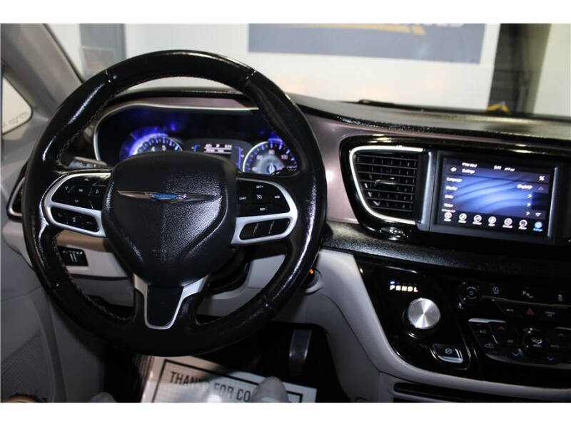 2019 Chrysler Pacifica Touring L