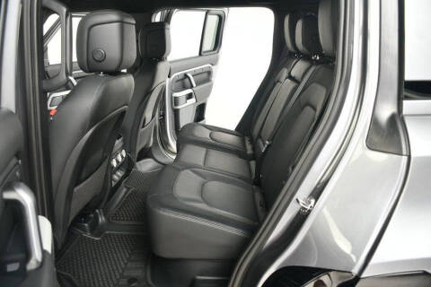 2023 Land Rover Defender 110 X-Dynamic SE