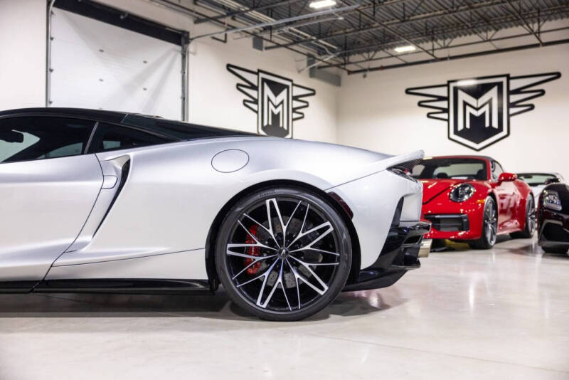 2022 McLaren GT