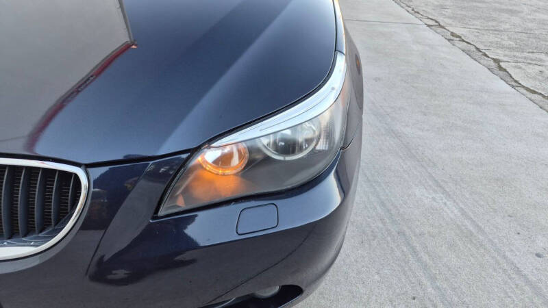 2005 BMW 5 Series 530i