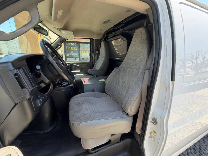 2023 GMC Savana 2500