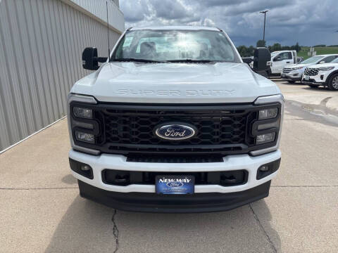 2025 Ford F-350 Super Duty XL