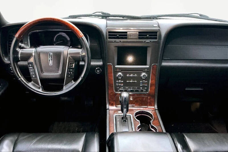 2017 Lincoln Navigator L Select