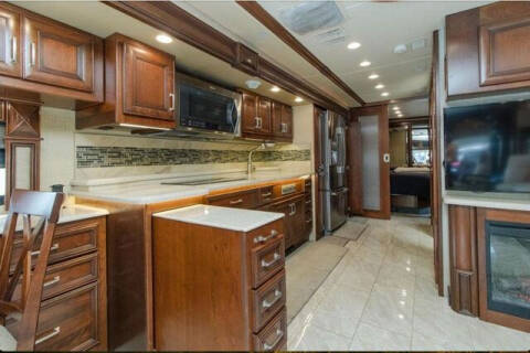 2016 American Coach Revolution 39A