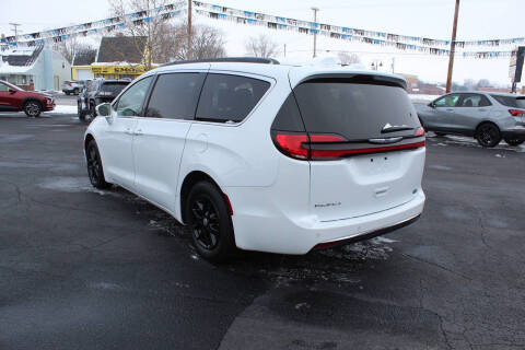 2022 Chrysler Pacifica Touring L