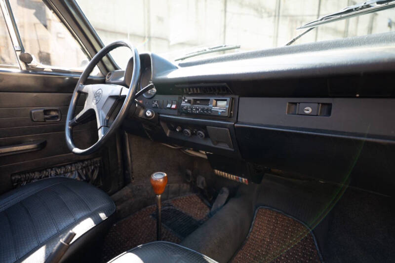 1977 Volkswagen Super Beetle