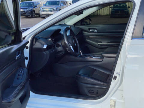 2022 Nissan Altima 2.5 SR