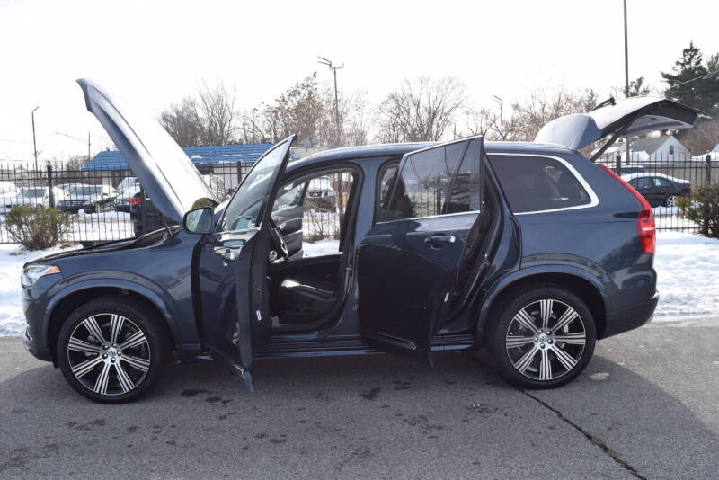 2022 Volvo XC90 T6 Inscription 6-Passenger