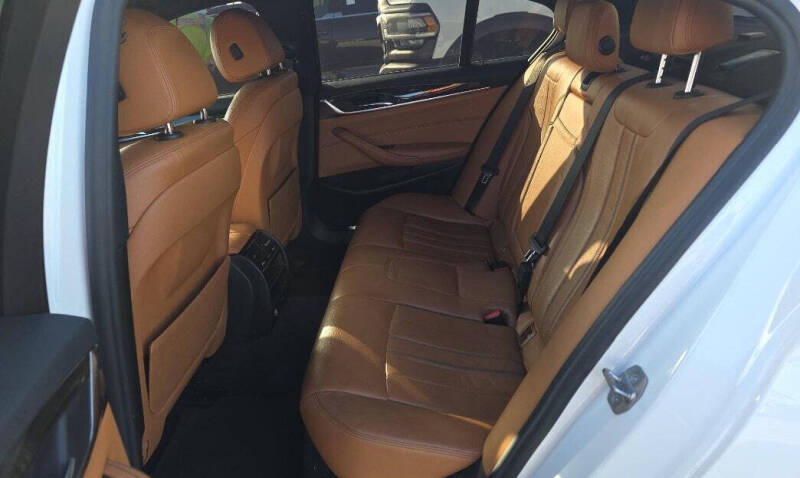 2018 BMW 5 Series 540i