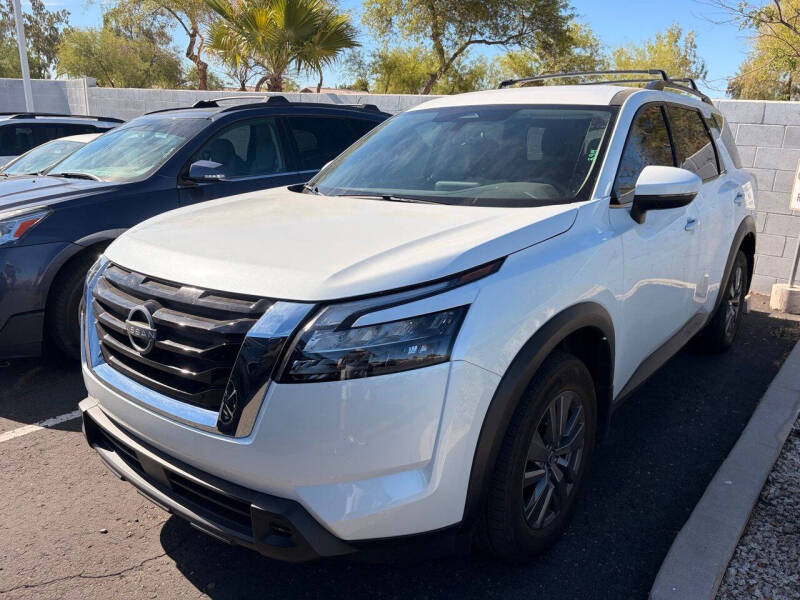 2025 Nissan Pathfinder SV