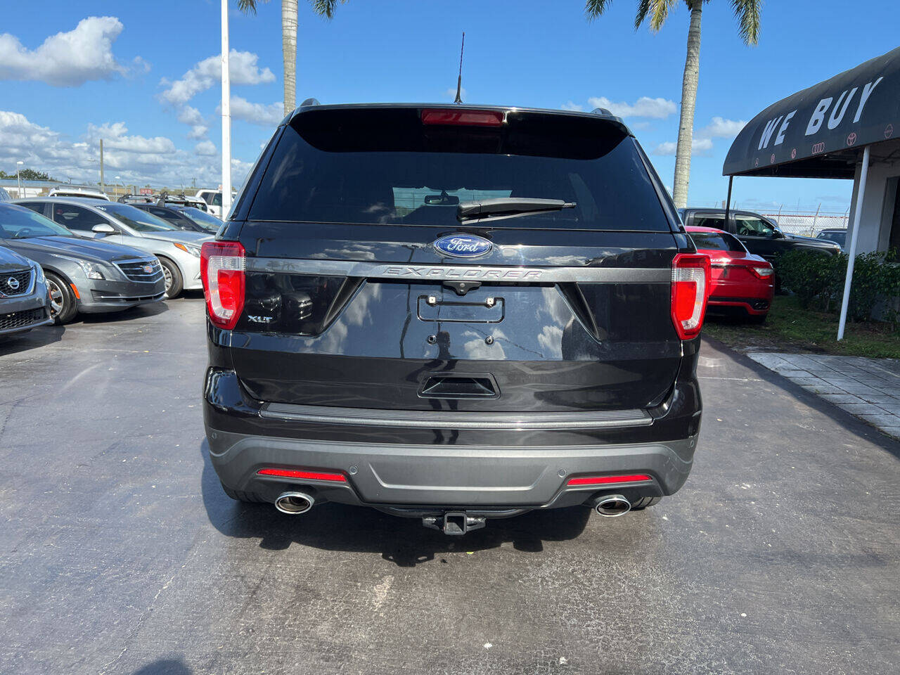 2019 Ford Explorer  - $26,900