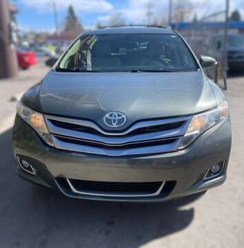 2014 Toyota Venza for sale at Queen Auto Sales in Denver CO