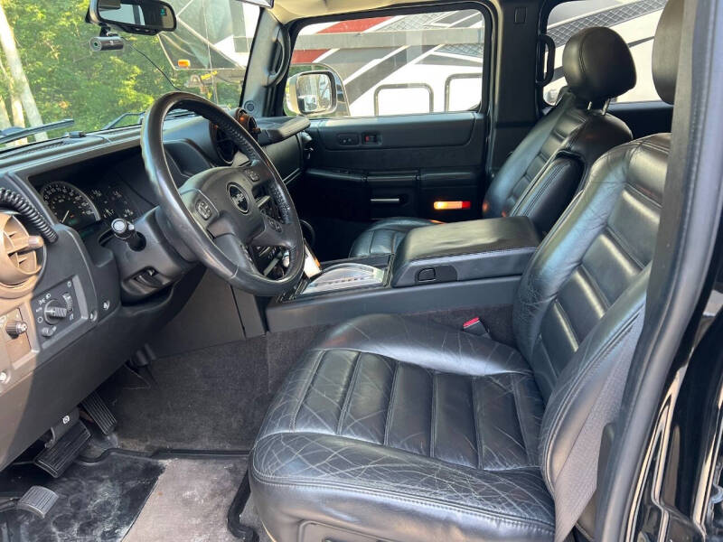 2005 HUMMER H2 Lux Series