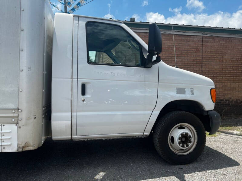 2006 Ford E-Series E-450 SD