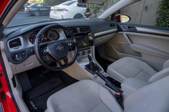 2015 Volkswagen Golf TSI S