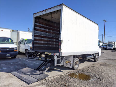 2006 Mitsubishi Fuso FE84D