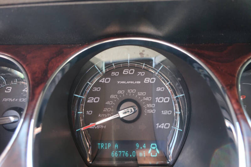 2012 Ford Taurus Limited