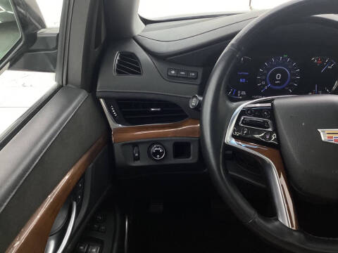 2017 Cadillac Escalade Luxury