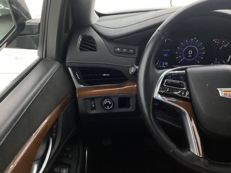 2017 Cadillac Escalade Luxury