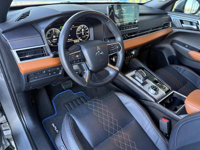 2023 Mitsubishi Outlander PHEV SEL