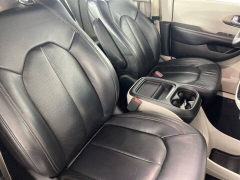 2018 Chrysler Pacifica Touring L