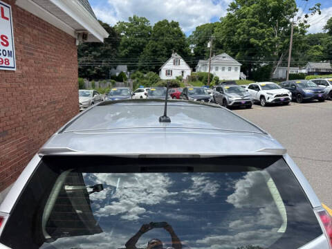 2015 Toyota Prius v Five