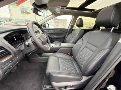 2025 Nissan Rogue Platinum