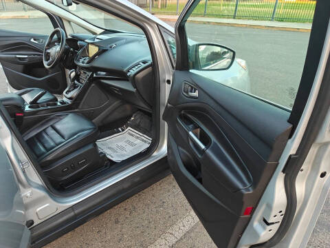 2017 Ford C-MAX Energi Titanium