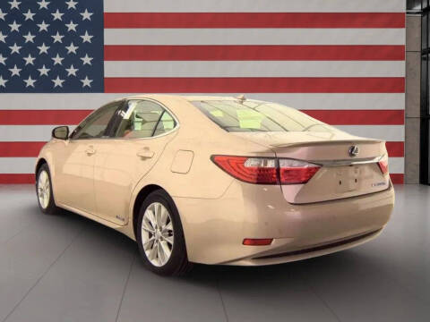 2013 Lexus ES 300h