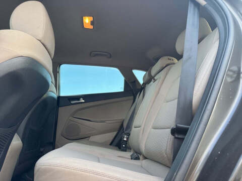 2020 Hyundai Tucson SE